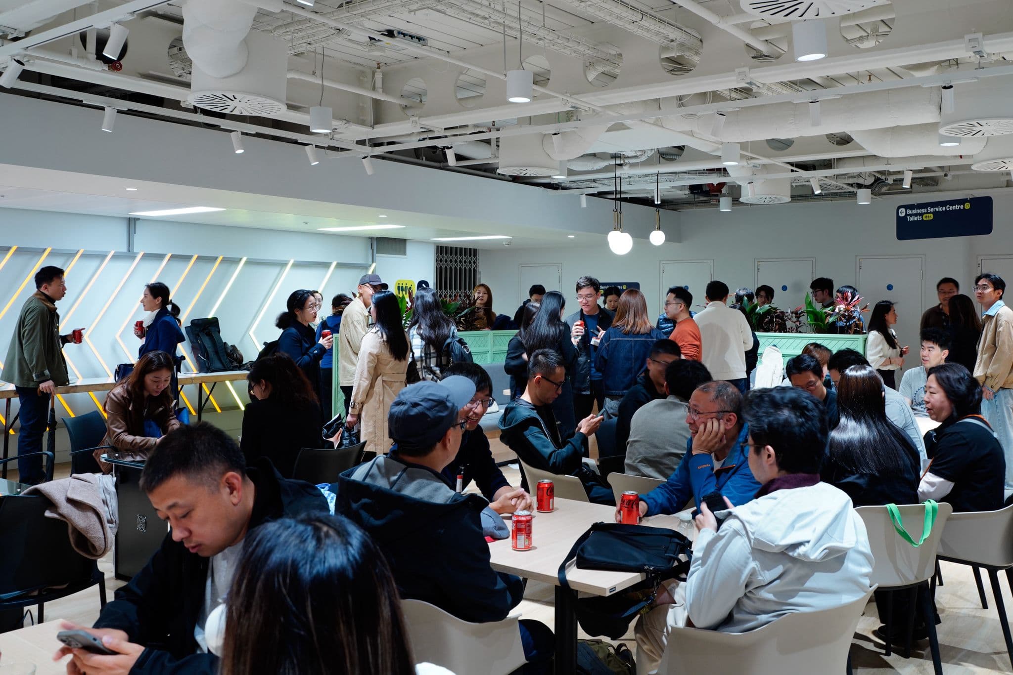 A ShallWe Tech networking evening, with members talking around tables